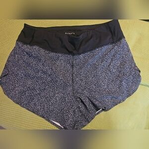 Athleta Women's Black and White Speckled Print Athletic Shorts Med